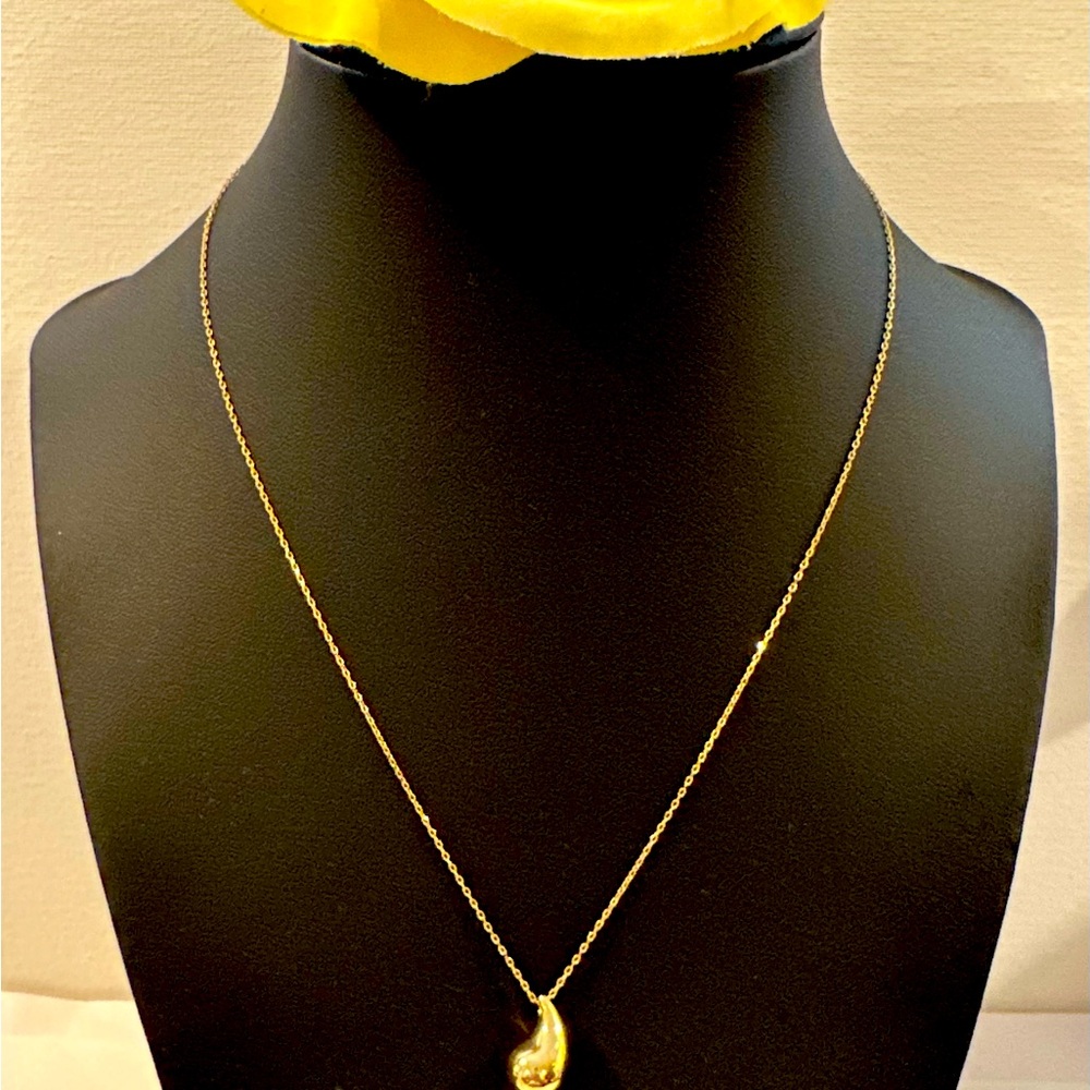 18K Solid Gold Teardrop Necklace